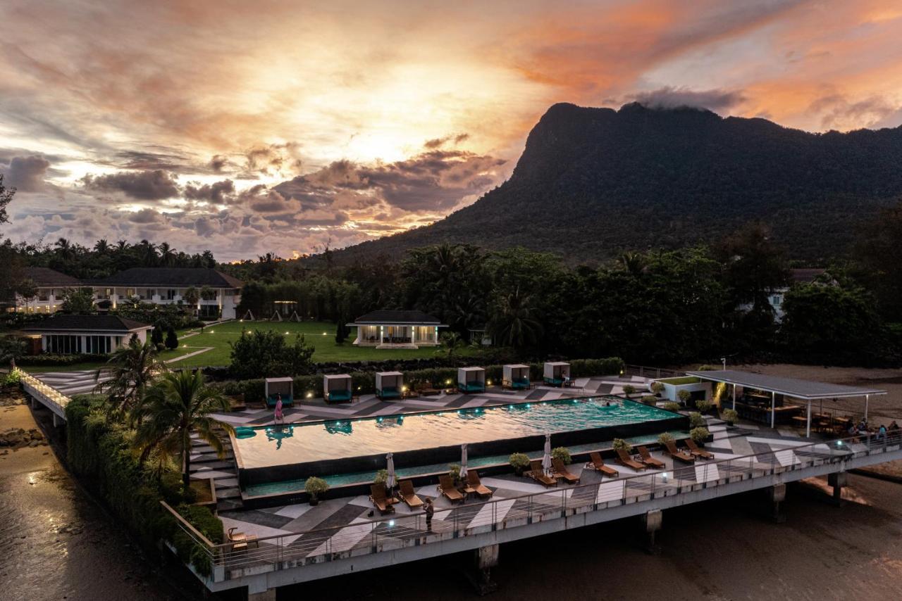 Cove 55 Hotel Santubong Eksteriør billede